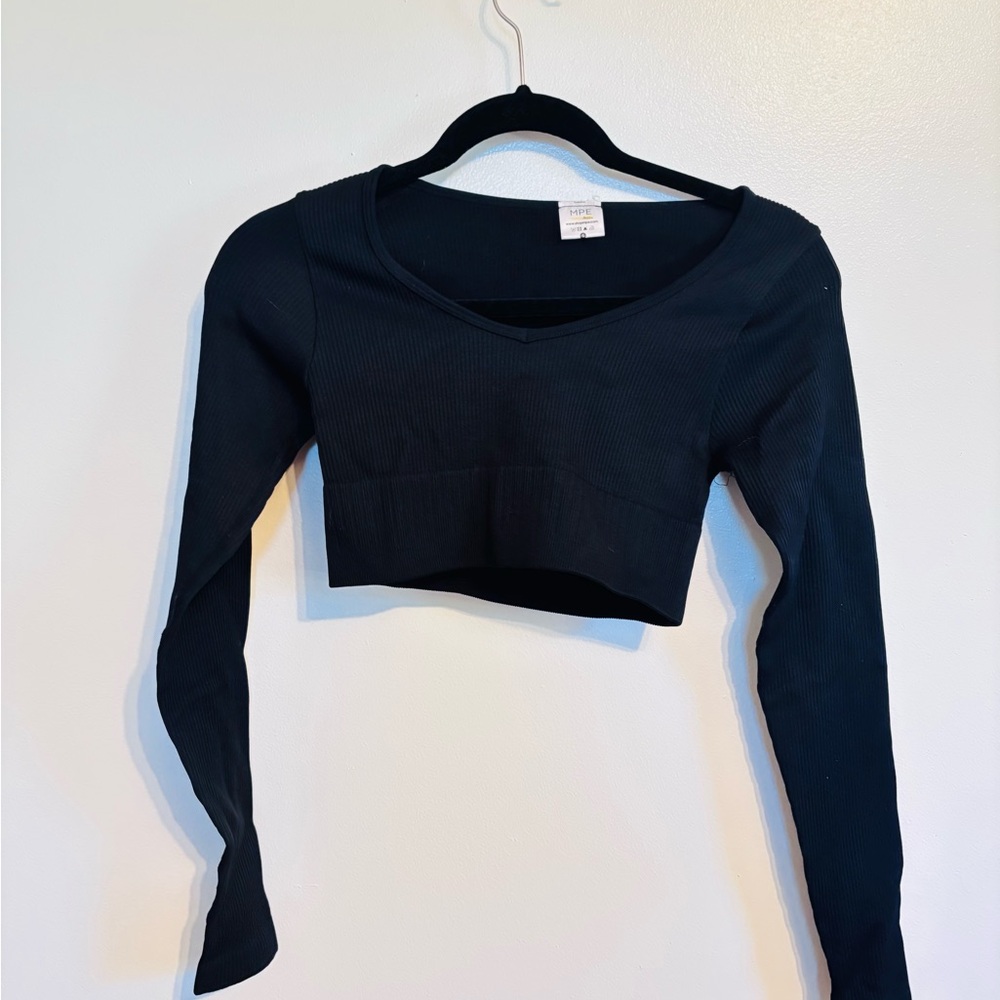 mpe conpression cropped long sleeve shirt, ribbed size small